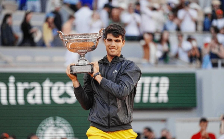 Carlos Alcaraz Continues Indian Wells Dominance with Victory Over Denis Shapovalov