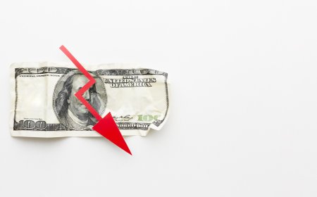 Rupee Dips: What’s Driving the Fall Against the Dollar?